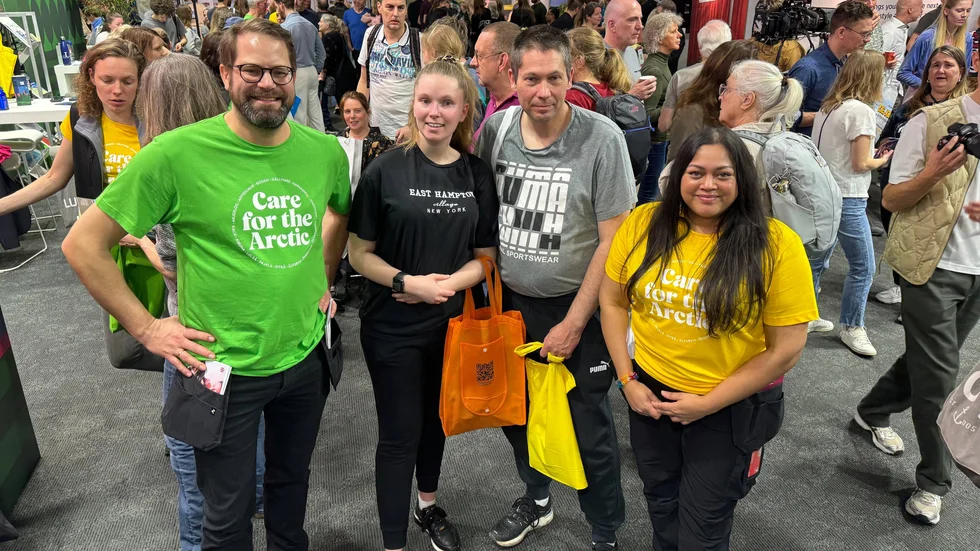 Robert van Woerkens besökte Expomässan tillsammans med dottern Marleen. Tillsammans med mamma Tessa och lillasyster flyttar de till Piteå i maj. Från vänster: Florian Steiner, Marleen van Woerkens, Robert van Woerkens, Hannah Degerman.