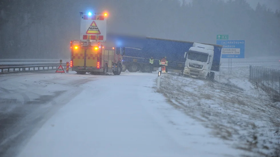En lastbilsolycka inträffade på E4 utanför Nyköping under tisdagskvällen.
