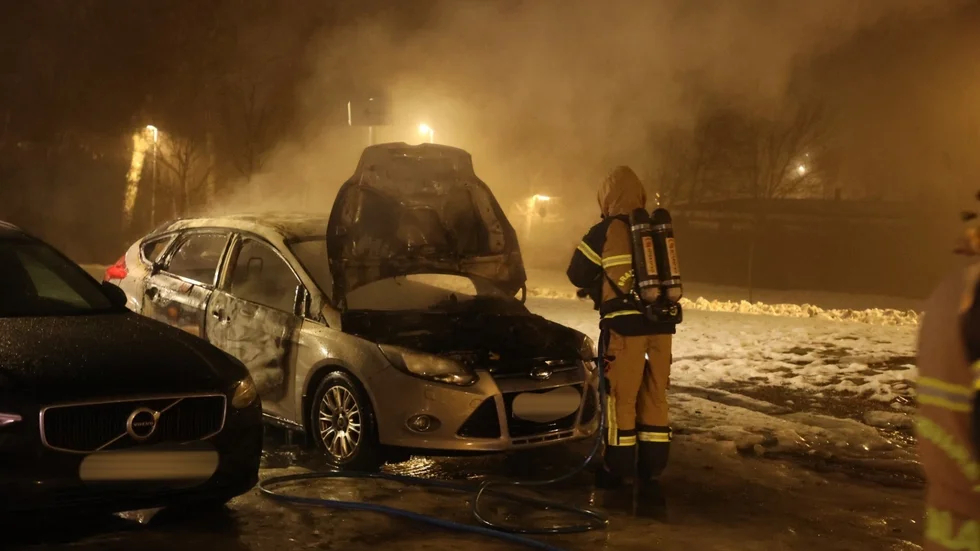 Bilbrand i Uppsala och Valsätra under natten mot måndag. 