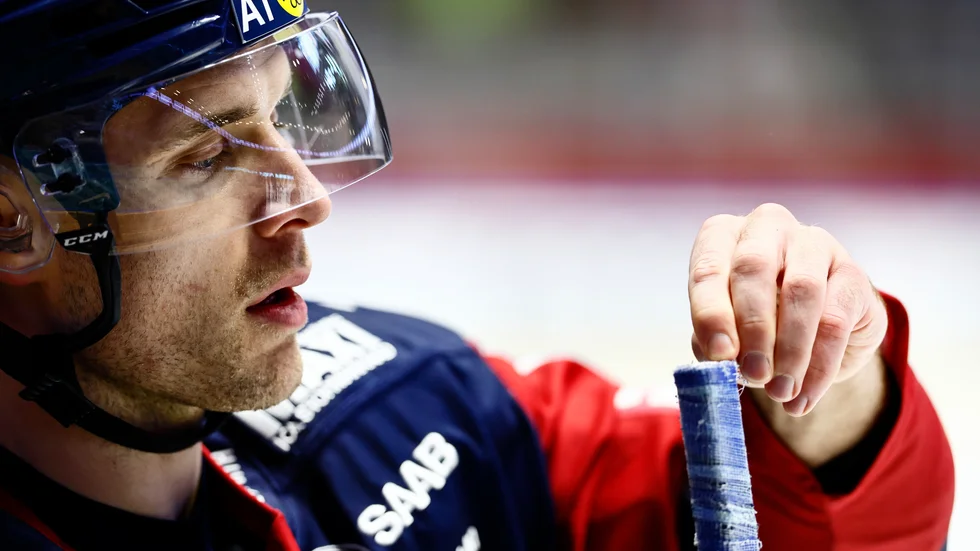 Linköpings Patrick Russell är i storform.