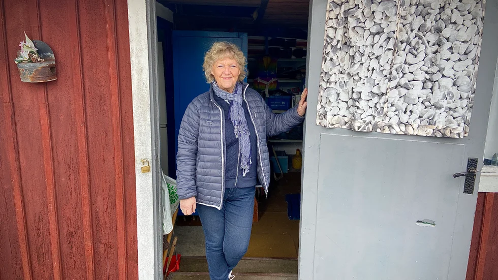Ing-Mari Sterner har en av sjöbodarna vid Femörekanalen, men har nu fått flytta båten till Badhusviken, då bryggan vid kanalen ska bytas ut. Arkivbild