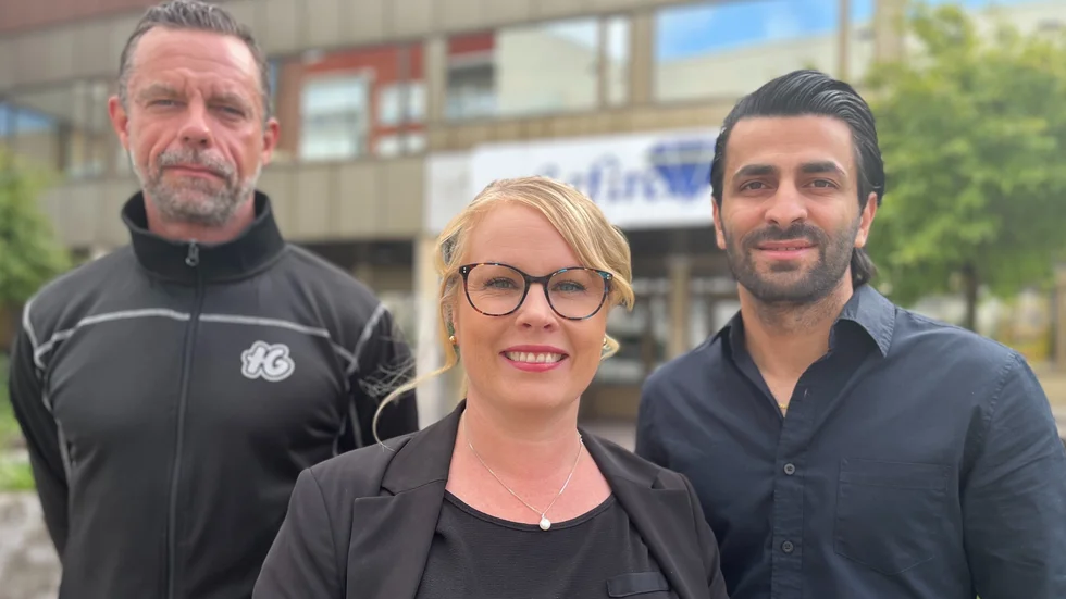 Boxningsstränaren Daniel Andersson, Safirens verksamhetschef Mariah Lindborg och promotorn Judi Othman jobbar intensivt för att ta Katrineholms tredje boxningsgala till en ny nivå.