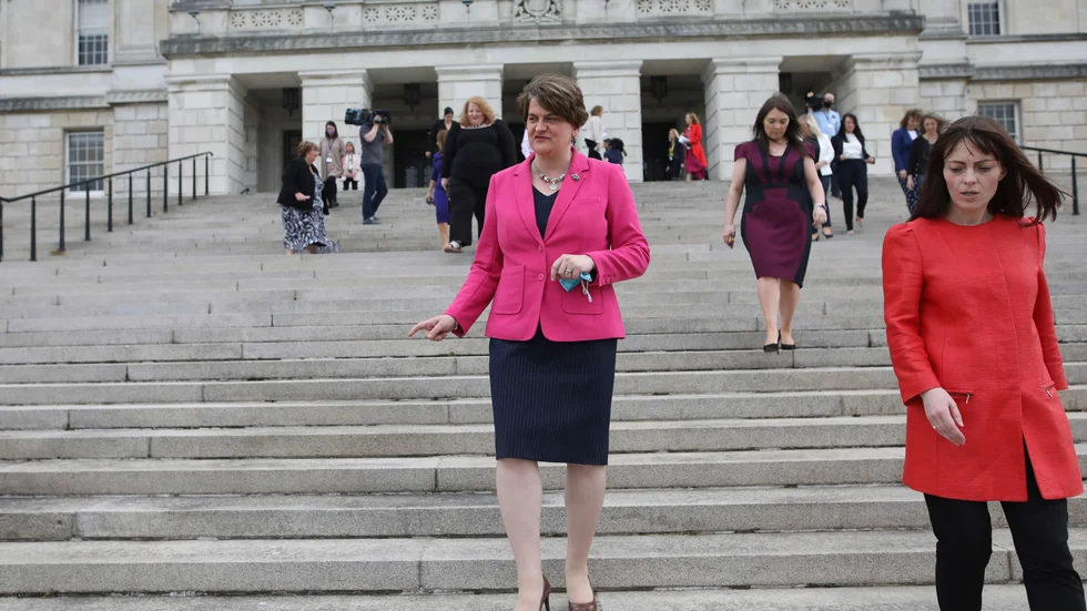 Nordirlands förstaminister Arlene Foster lämnade sin post på måndagen.