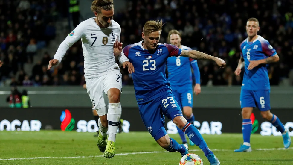 Ari Skúlason blev klar för IFK mitt under matchförberedelserna med det isländska landslaget. 