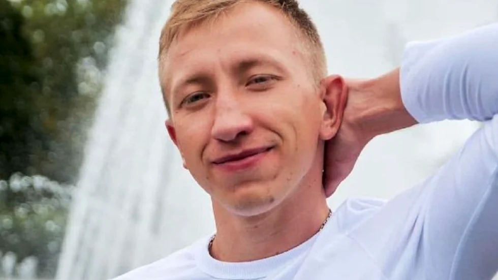 Den belarusiske aktivisten Vitalij Sjisjov hittades död i en park i Kiev under tisdagen.