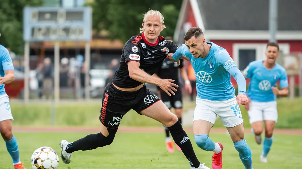 Henrik Löfkvist har tvingats vila efter EM-uppehållet, men är nu tillbaka i träning.
