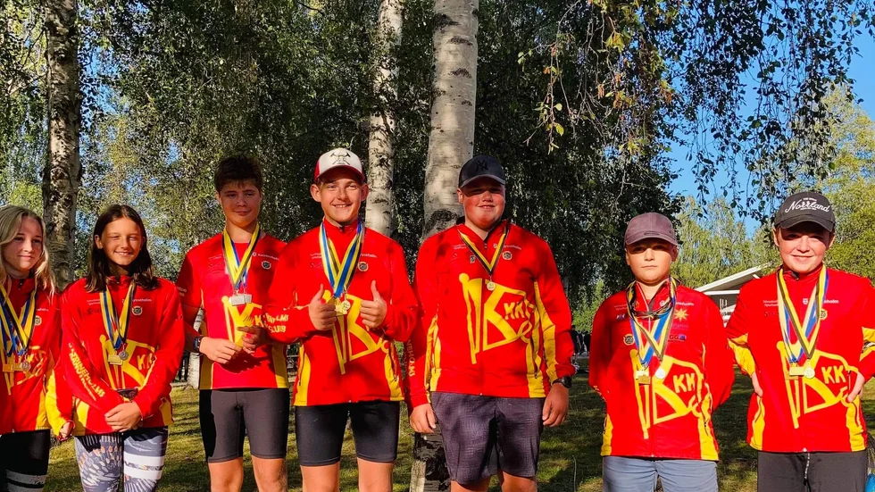Från vänster: Amelia Lundborg, Linnea Sandnell, Oscar Hellgren, Dmitrij Tinins, Rocky Månberg, Noah Ekestål och Viktor Tinins.

