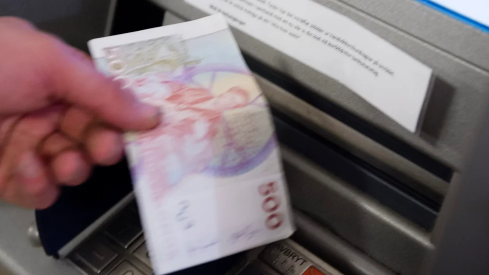 En man åtalas för grov förskingring mot en bekant. Arkivbild.
