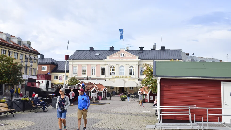 En bild från sommartorget 2021. Den 19 april ska politiken ta beslut om hur trafiken ska ledas i år. 