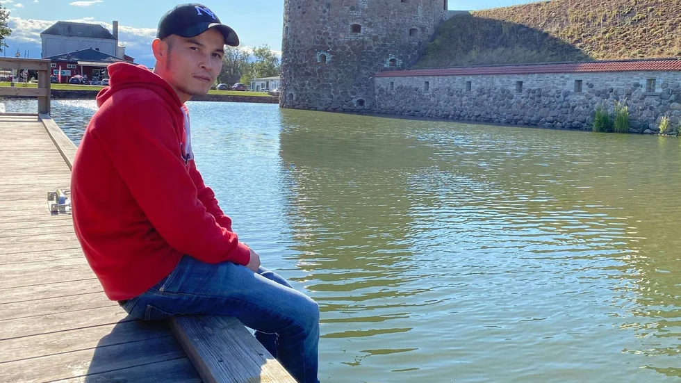 Morteza Minzai bor i dag i Vadstena tillsammans med sin flickvän. 