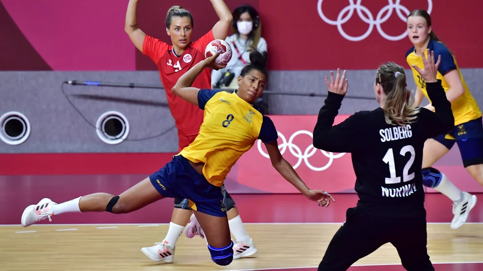 Vilken kanal man än slog på så var det idrott, skriver insändarskribenten. (Bilden är från bronsmatchen i handboll mellan Sverige och Norge).