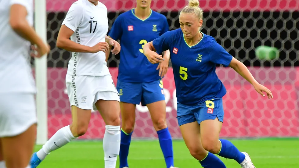 Hanna Bennison, till höger, fortsätter karriären i Everton. Arkivbild.