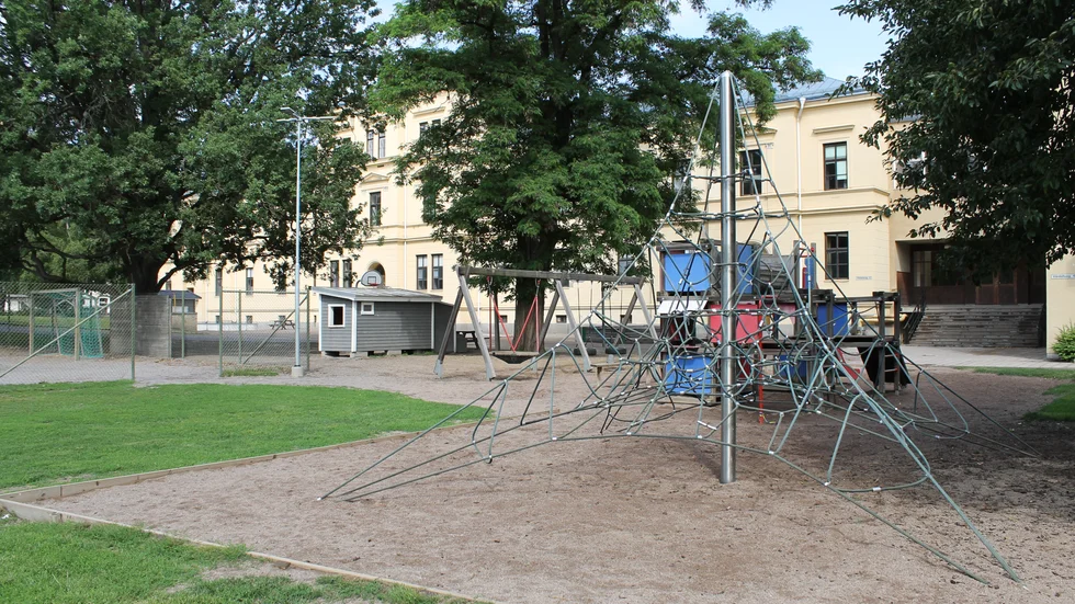 Montessoriskolan vid Värdshusgatan kommer på sikt att flytta till den nya stora grundskolan som ska byggas på Ebers gamla yrkesprogramsområde.