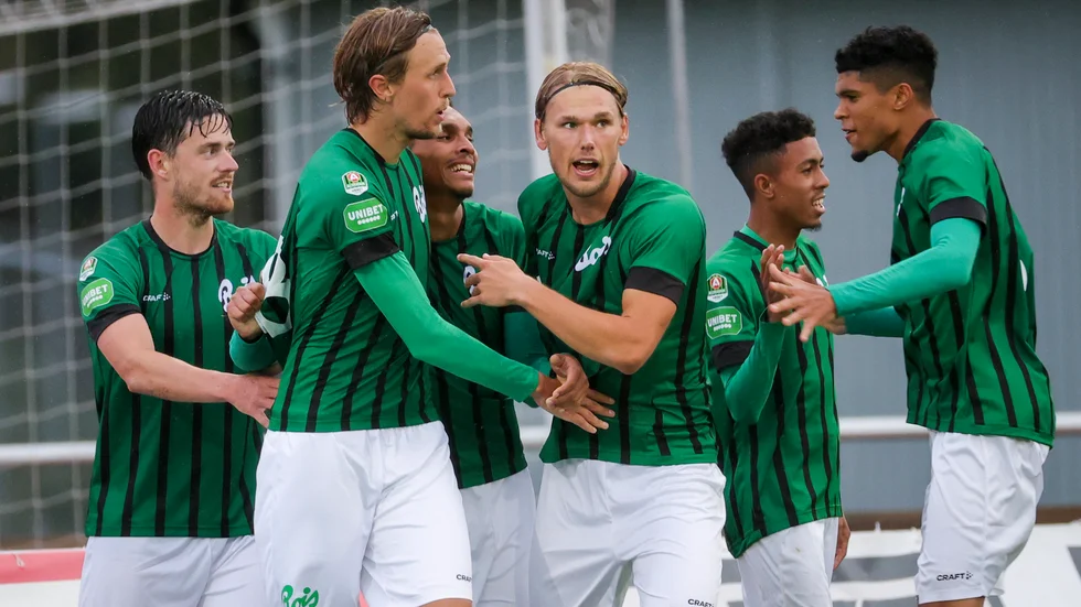 Varberg jublar efter Joakim Lindners mål.