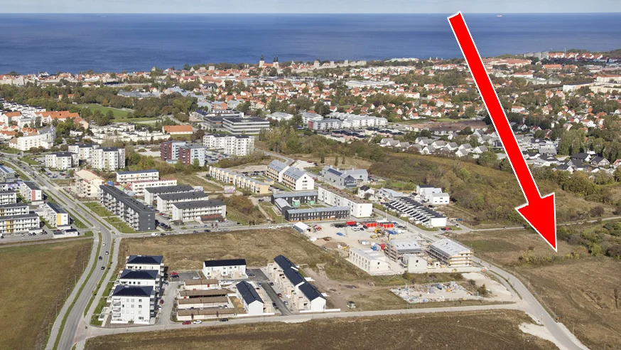 Tomten Korpralen 1 ligger norr om Greta Arwidssons gata på A7-fältet. Till våren kan det stå tillfälliga modulhus på tomten som ska ge rum åt studenterna.