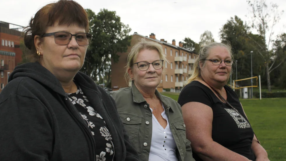 Susann Waltersson, Helena Bejmar och Carola Näslund-Räisänen larmar om situationen inom äldrevården i Flen.