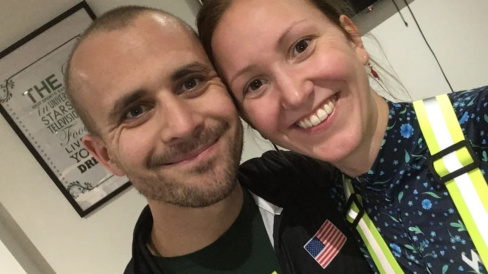 Olof och Desirée Zetterlund startade Vida run club tidigare i år. Konceptet är från USA och därifrån har de också tagit med sig engagemanget för att hjälpa andra genom insamlingar. De har samlat in till Rosa bandet och under måndagskvällen till mustaschkampen mot prostatacancer. Till jul blir det julklappar till barn och musikhjälpen. 
