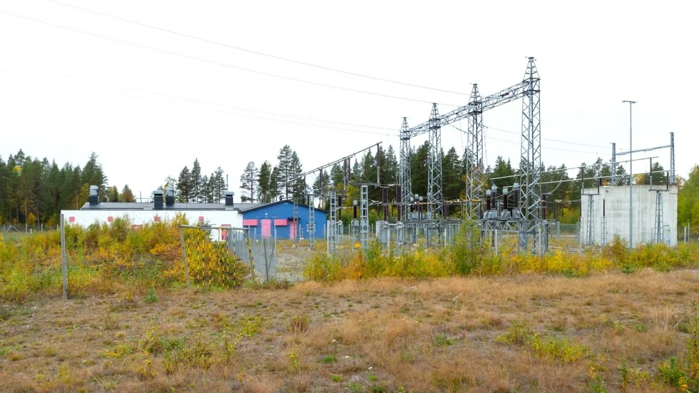 Det var vid den här omriktarstationen i Bastuträsk som Infranordkollegorna var och jobbade.