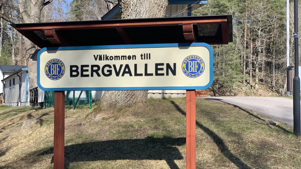 Bergvallen är Borensbergs IF:s hemmaarena. Bifs fotbollsstyrelse har där utlyst nytt årsmöte i krisen kring herrlaget. Ordföranden är dock beredd att fortsätta, men styrelsen ställer sina platser till förfogande.