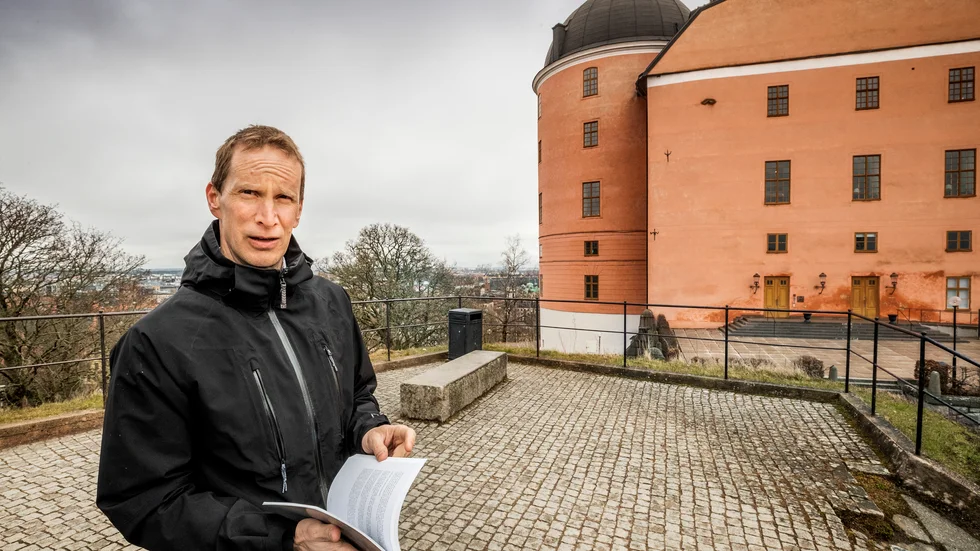 Tomas Stavboms släkthistoria rymmer flera dramatiska händelser. Som dödsolyckan 1890 när den 17-årige Emil Stafbom föll från Uppsala slotts norra torn.