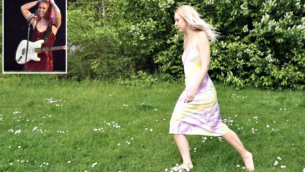 Sedan barndomen har Clara Klingenström drömt om att slå igenom som artist. I våras blev drömmen sann - vilket inte innebär att allt i livet är på topp.
