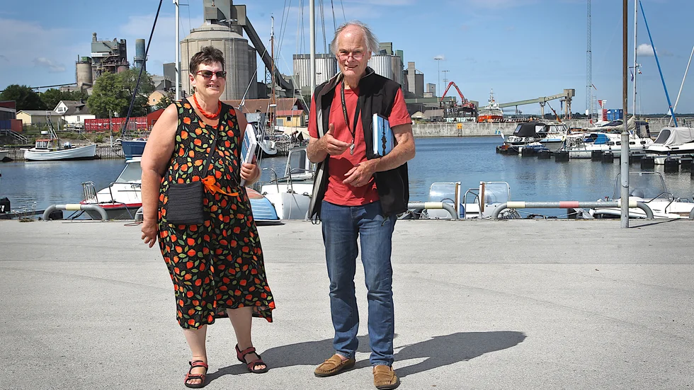 Charlotte Lautmann och Gunnar Sillén har på var sitt håll arbetar med böcker som sjöfarten i Slite. I går höll de gemensamt boksläpp vid sjöfartsmuseet i Slite.