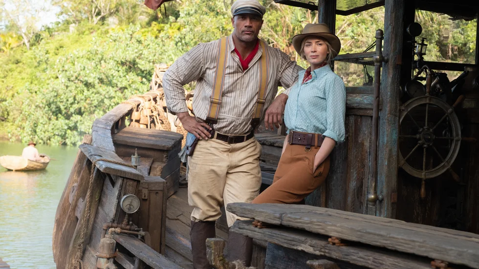 Dwayne Johnson och Emily Blunt utforskar djungeln i "Jungle cruise".