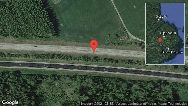 Lastbil har krockat på E18