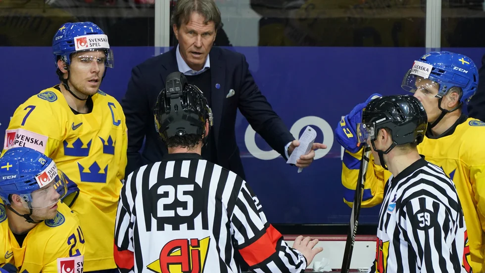 Tredje gången gillt för svenske förbundskaptenen Johan Garpenlöv och hans lag i VM. Men Garpenlöv svävade inte iväg efter krossen, utan tittade framåt.
