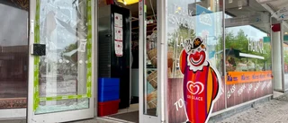 Vandaler fortsätter att härja – fönster sönderslagna