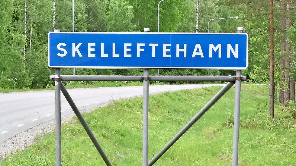Kommunen har låtit Skelleftehamn förfalla, anser skribenten.