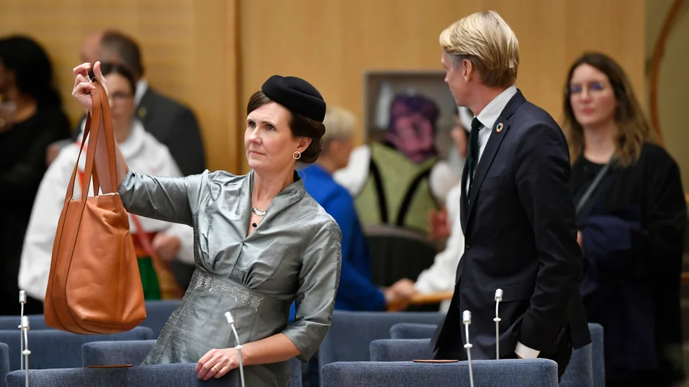 Miljöpartiets båda språkrör Märta Stenevi och Per Bolund i plenisalen i riksdagshuset i samband med riksmötets öppnande.