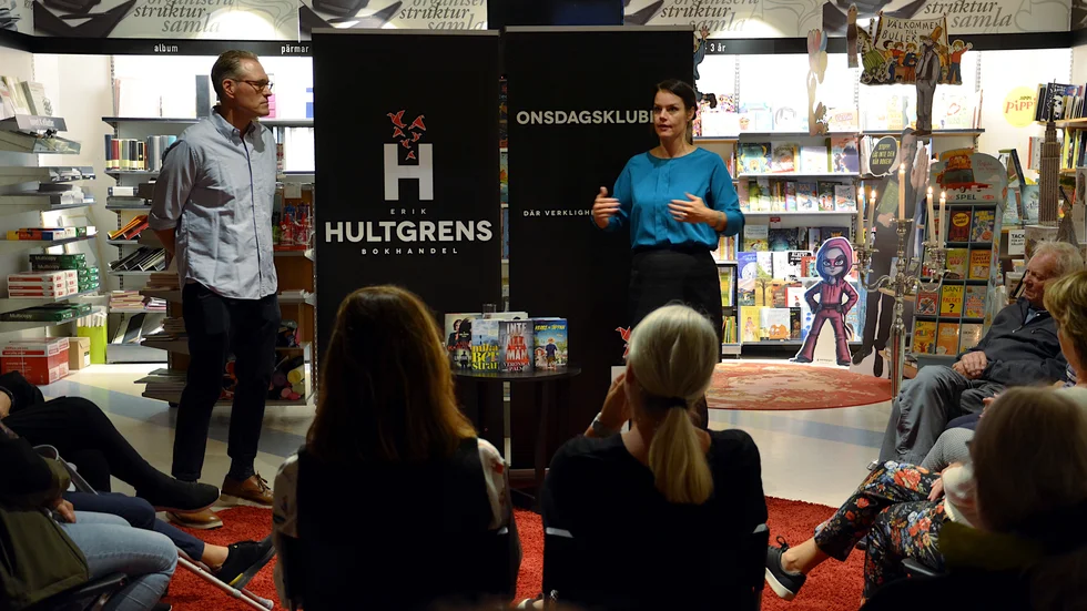 Tidigare politikern Veronica Palm berättade om sin debutroman "Inte alla män" för Västervikspubliken.