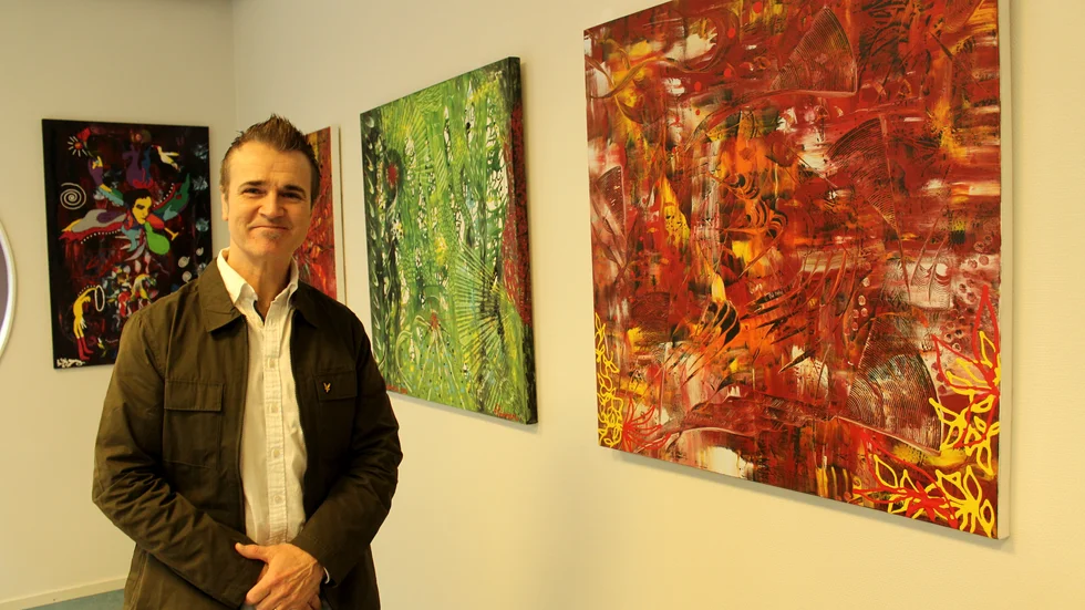 Triorismen är Niclas G Thalbergs egen konstform. Och den dominerar på väggarna i hans nyöppnade galleri.