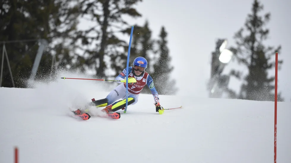 Mikaela Shiffrin hade bra kontroll i första åket.