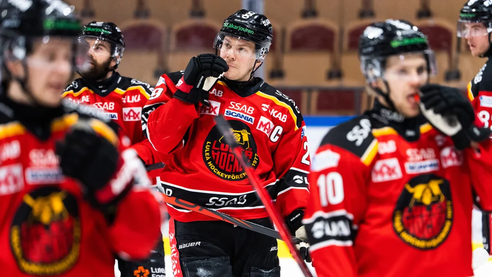 "Vi kommer inte att ta in någon utifrån, och hoppas att den ska lösa det här åt oss, utan det är upp till oss själv", säger Stefan Nilsson.