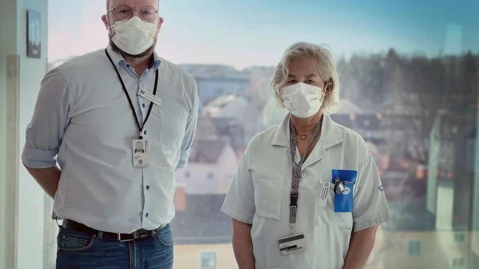 Joachim Hilding, biträdande verksamhetschef och vårdchef för öppenvården inom specialistpsykiatrin för vuxna och Marita Ström, verksamhetschef på psykiatriska kliniken på Universitetssjukhuset, ser vissa farhågor men tror att nya arbetssätt i regionen kommer bli en framgång.