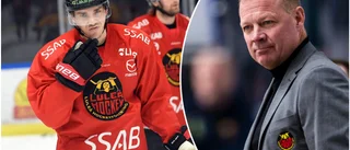 Tränaren hyllar petade backens karaktär: "Den typen av spelare man vill ha"