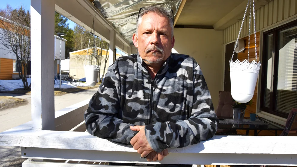 "Det finns mycket som är eftersatt på det här området. Vi har takras, mögel, dåliga vattenledningar med mera. Men vägglöss har inte funnits här förrän nu vad jag hört, och då har jag ändå bott är sedan 2004", säger Ronny Eriksson.