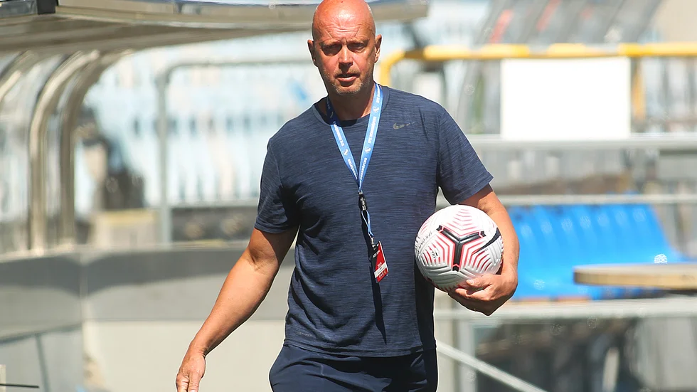 Tony Martinsson klev först in som sportchef 2008 till våren 2011. Nu är han tillbaka som en tillfällig lösning.