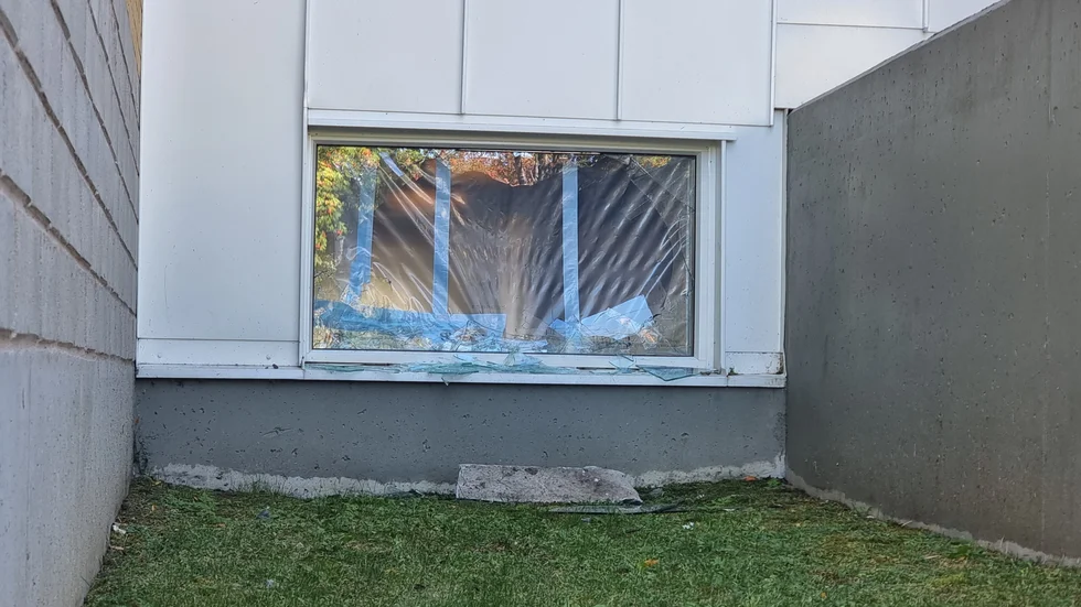Enens äldreboende är en av två kommunala verksamheter som utsattes för skadegörelse.