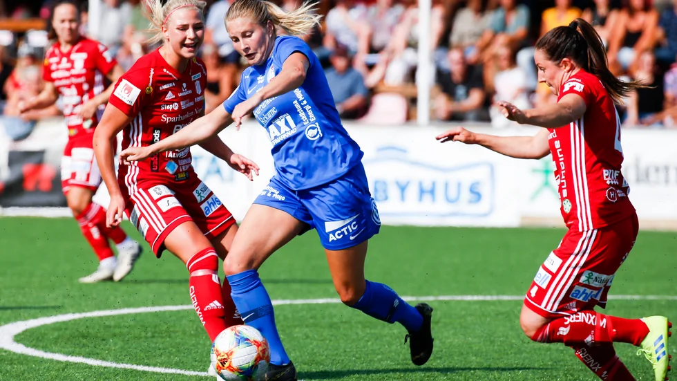 Fanny Andersson blir nu lagkamrat med Josefine Johanssons Piteå.