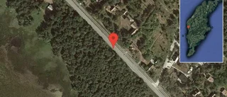 Mindre brand i bil på väg 140 