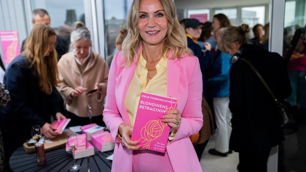 Danmarks tidigare statsminister Helle Thorning-Schmidt (S) presenterar sin bok "Blondinens betragtninger" i Köpenhamn på måndagen.