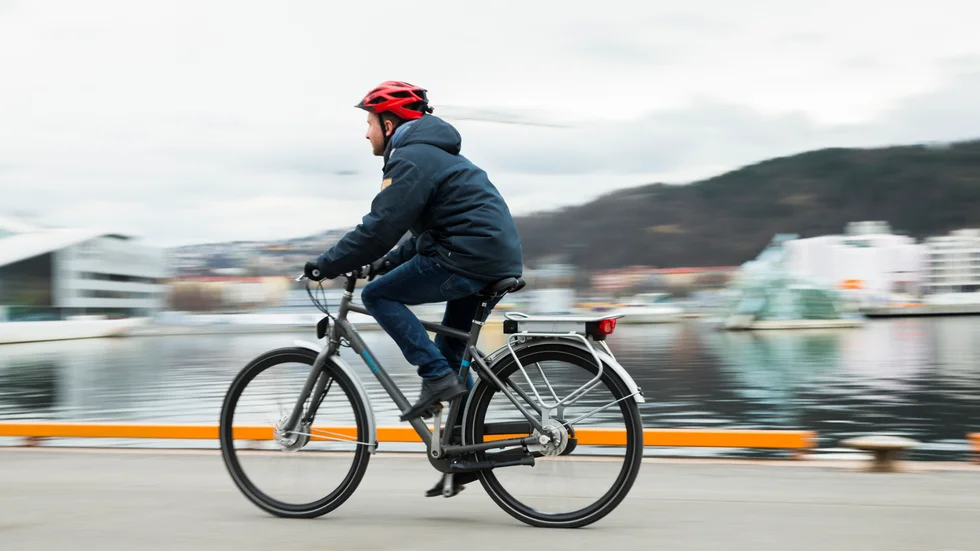 "Han hade fixat lite med elcykeln och kopplat om några
kablar. Han hade läst om detta på internet och tyckte det var lite kul", skriver tingsrätten i sin dom.