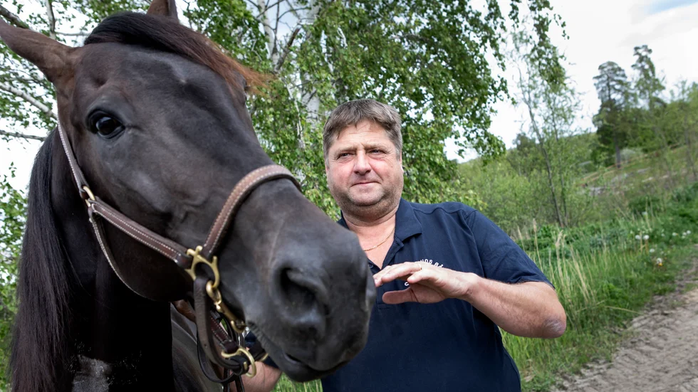 Travtränaren Svante Båth med Very Kronos. Arkivbild.