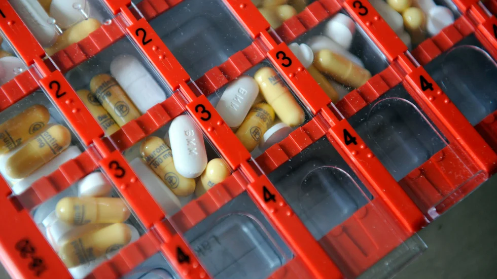 Språk- och läsförståelse är ett grundläggande krav för att garantera omvårdad och patientsäkerhet. Oxelösunds kommun måste ställa krav på godkända språkkurser, skriver Katarina Berg (M) och Dag Bergentoft (M).