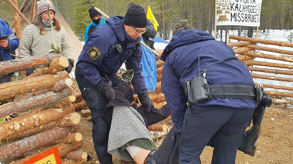Polisinsats i Juoksuvaara.        