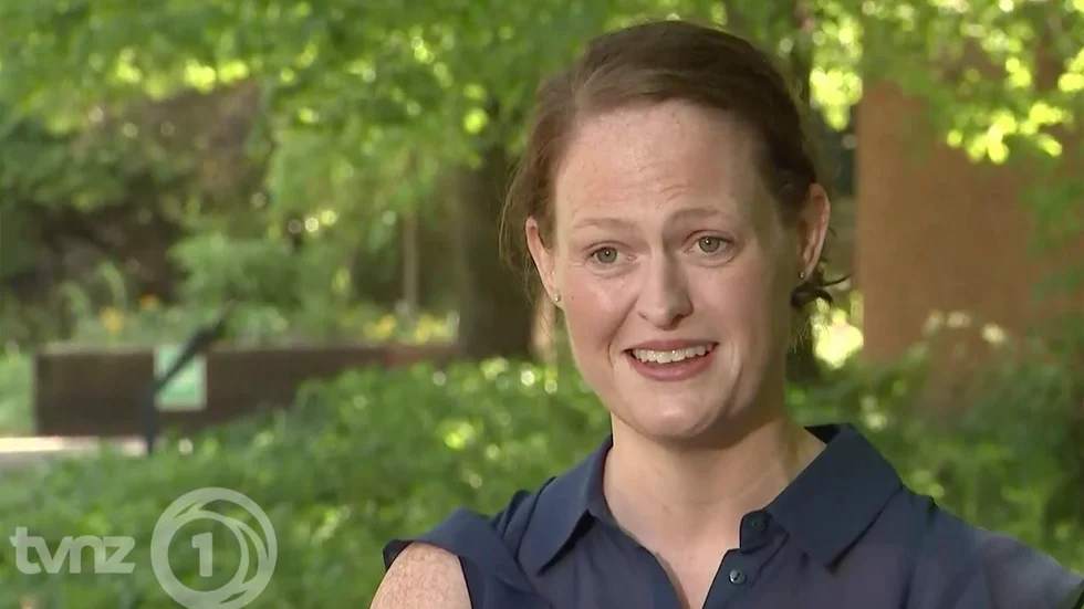 Sjuksköterskan Jenny McGee som vårdade Storbritanniens premiärminister Boris Johnson när han förra året vår svårt sjuk i covid-19, lämnar den brittiska offentliga vården i protest. Arkivbild.
