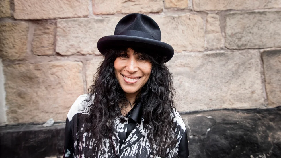 Legendaren Titiyo kliver in i julshowen "Soulful december" då Linda Pritchard lämnat åtebud.